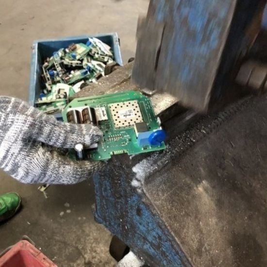 บริการทำลายแผงวงจร